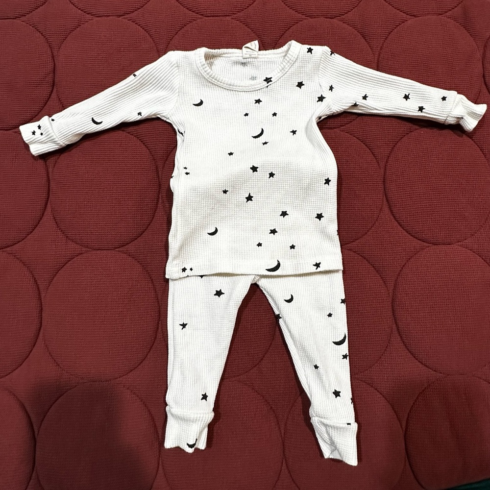 Kate Quinn matching pajama set